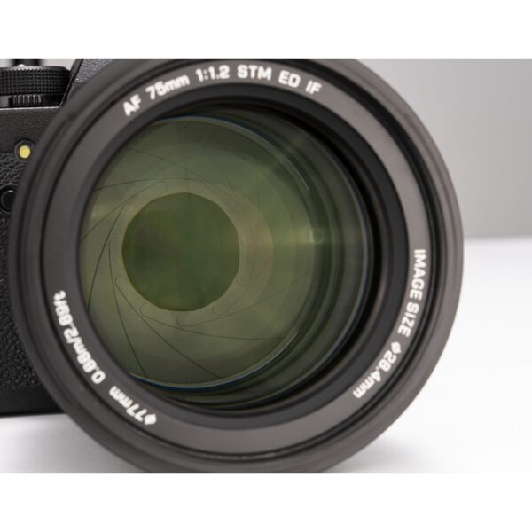 Viltrox AF 75mm Pro f/1.2  XF | Z | E - Imagen 5