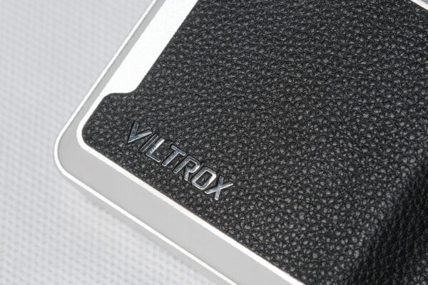 Viltrox Retro 08X LED Compacto RGB - Imagen 5
